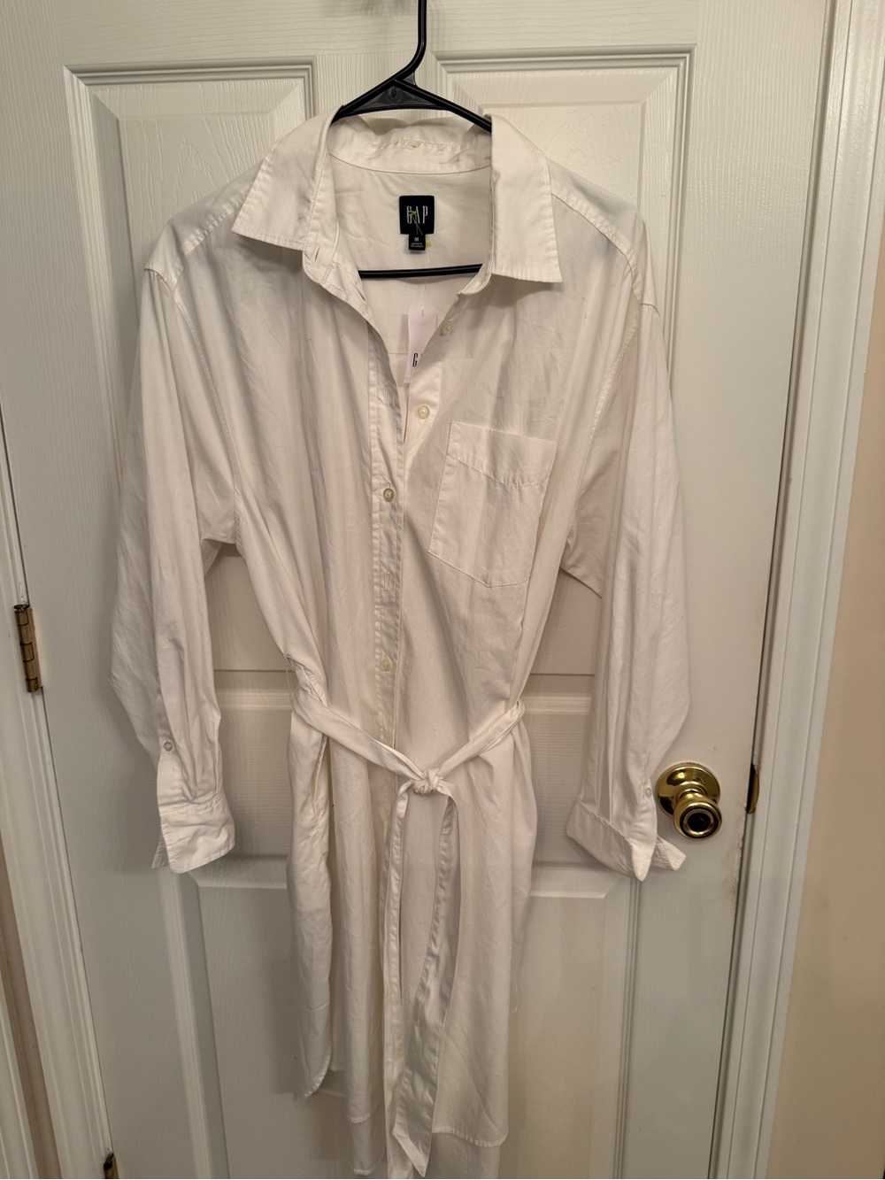 GAP White Button-Up Shirt with Chest Pocket